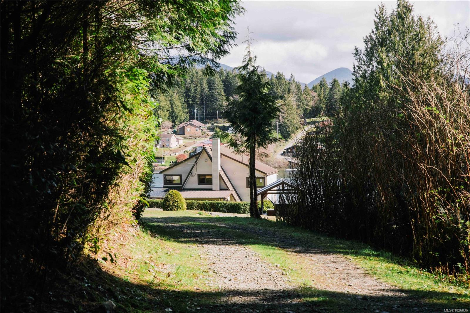 390 Bamfield Inlet