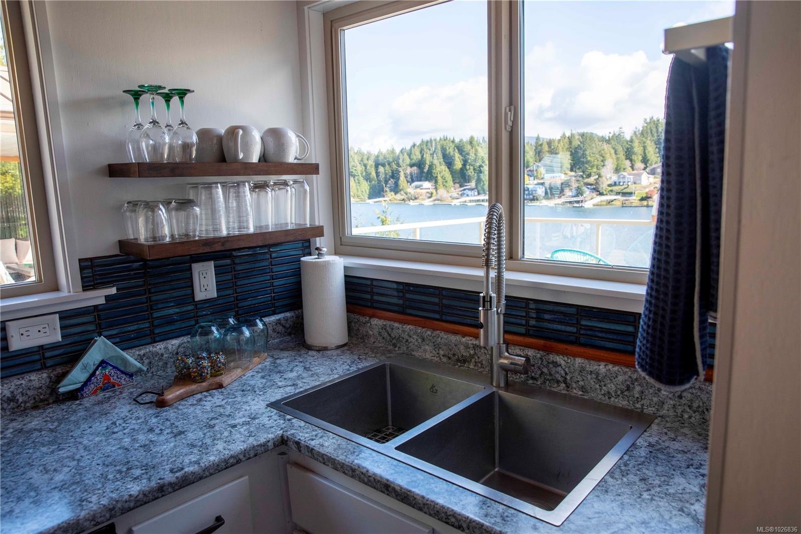 390 Bamfield Inlet