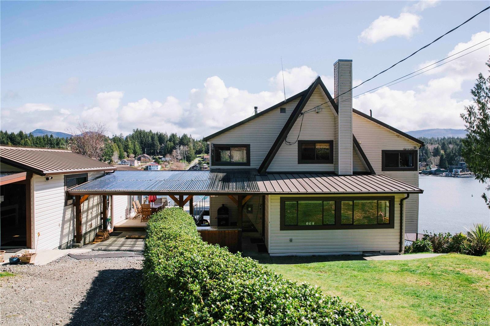 390 Bamfield Inlet