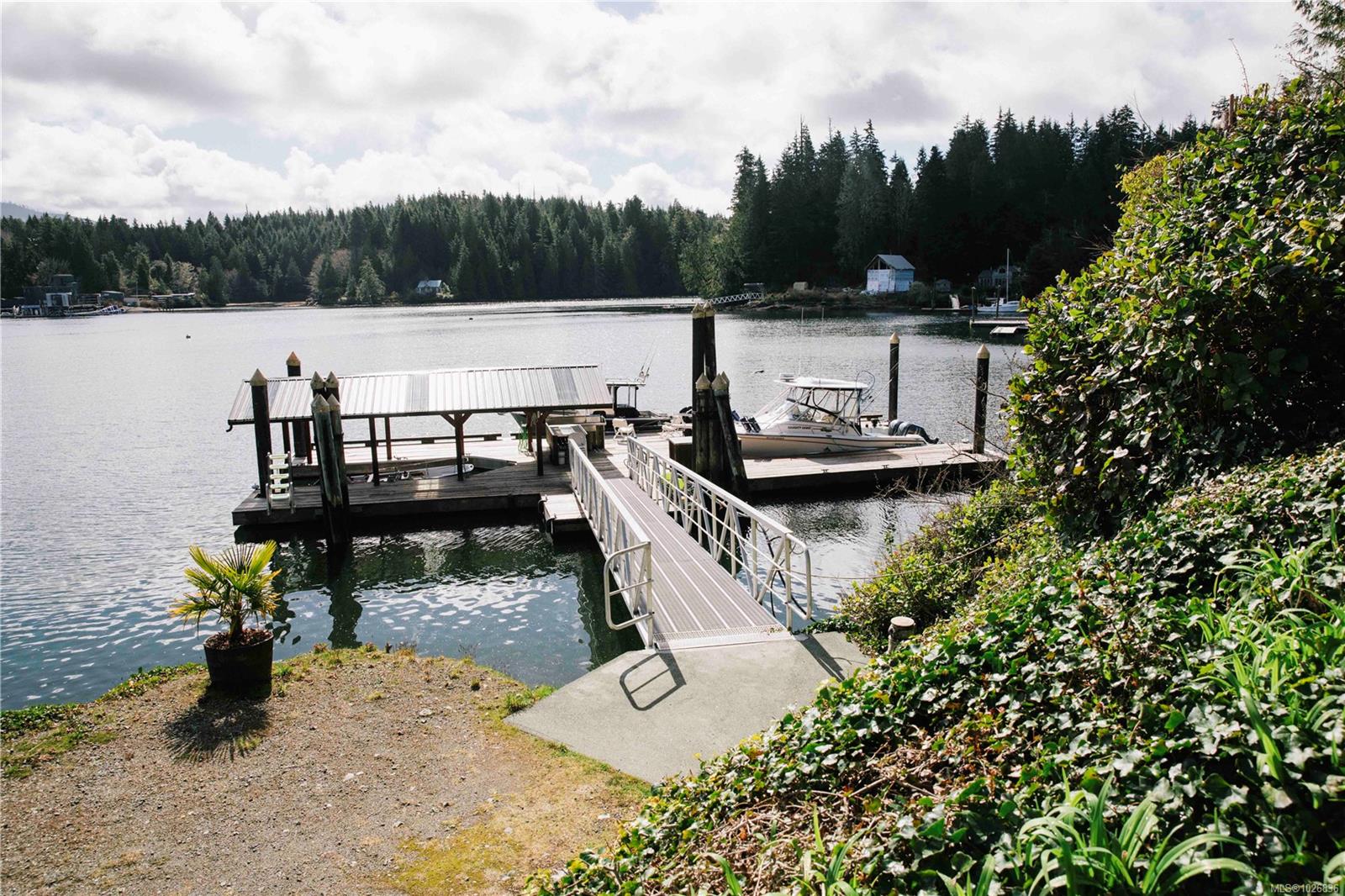 390 Bamfield Inlet