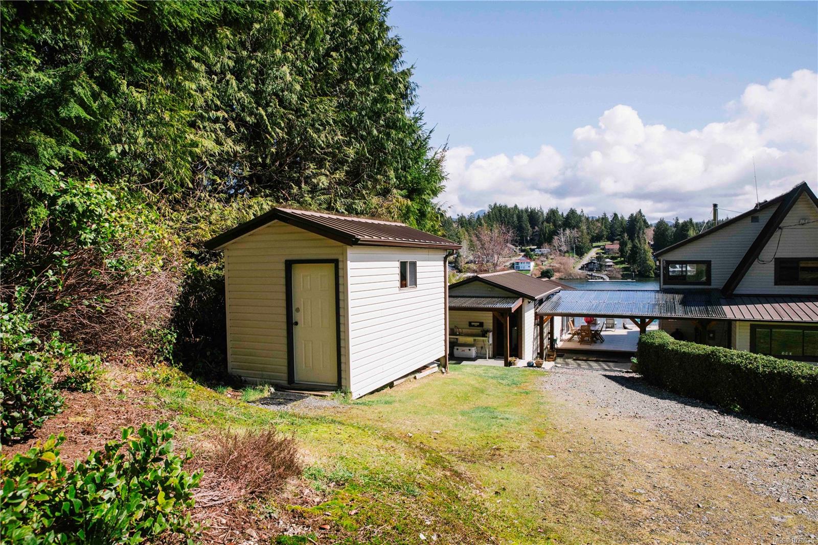 390 Bamfield Inlet