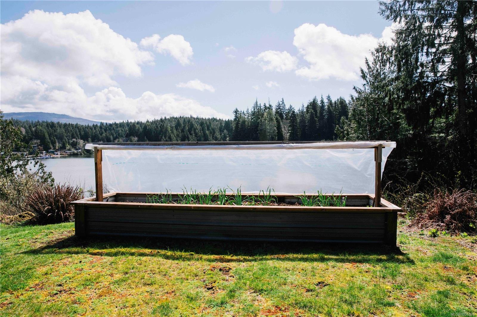 390 Bamfield Inlet