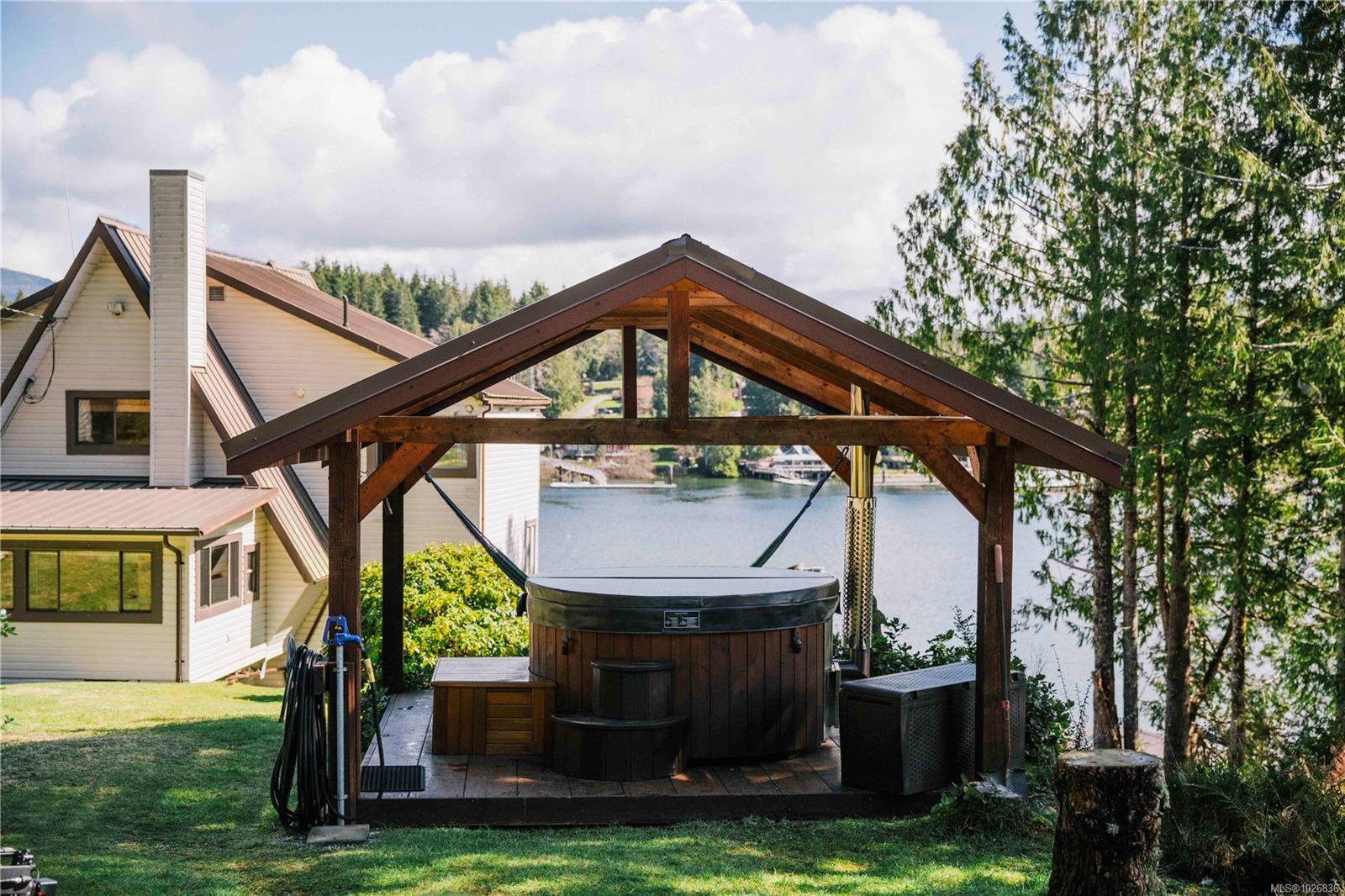 390 Bamfield Inlet