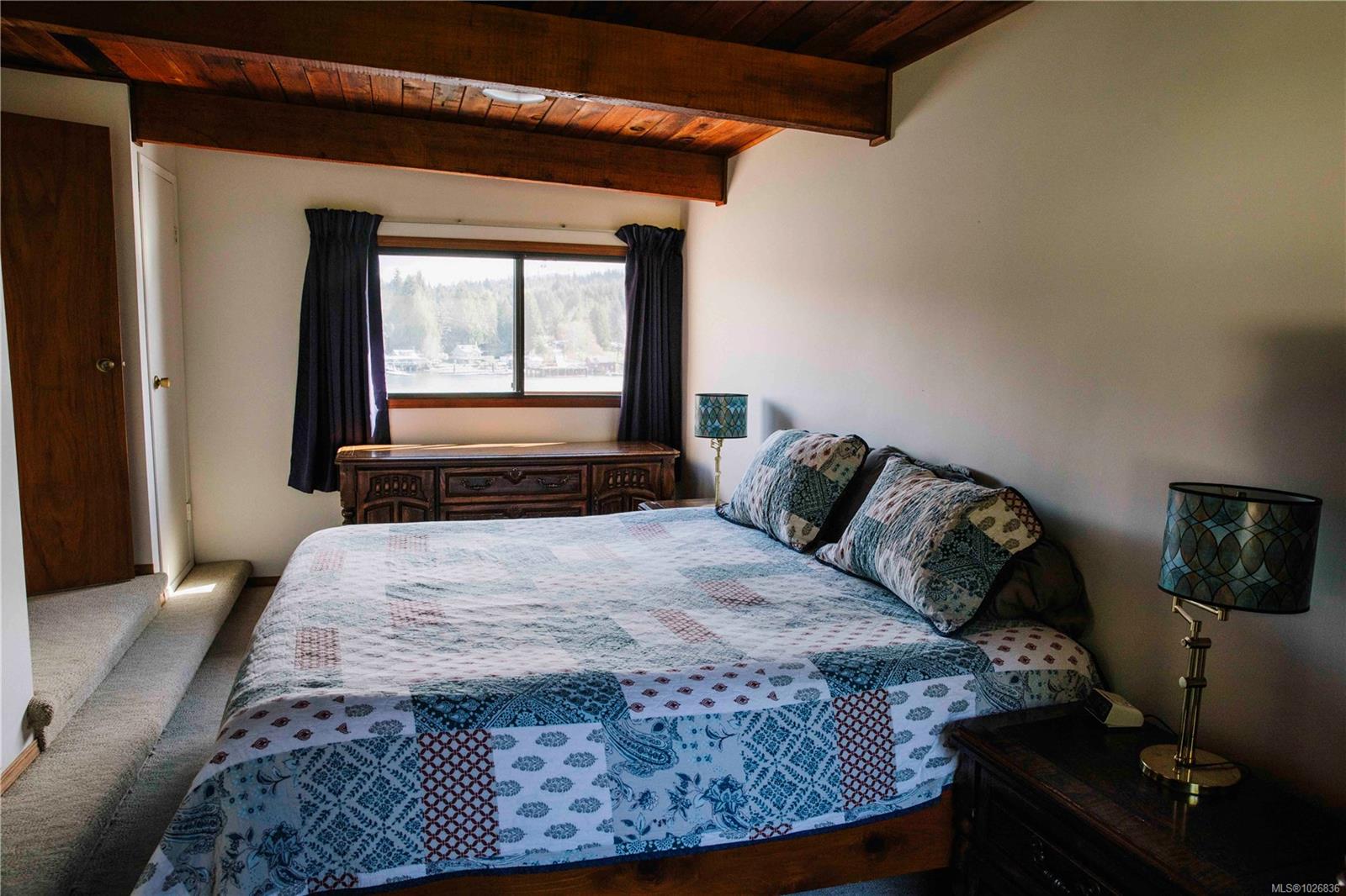 390 Bamfield Inlet