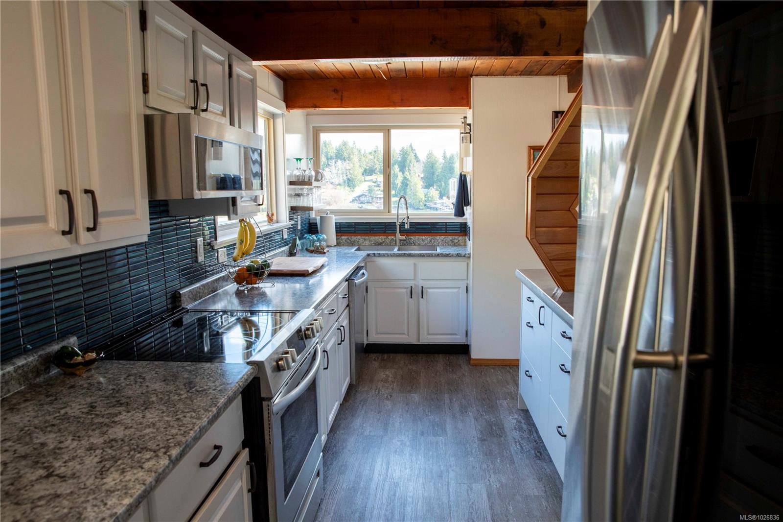 390 Bamfield Inlet