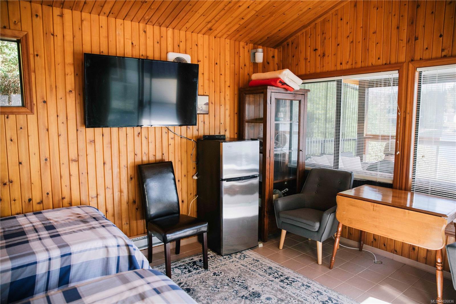 390 Bamfield Inlet