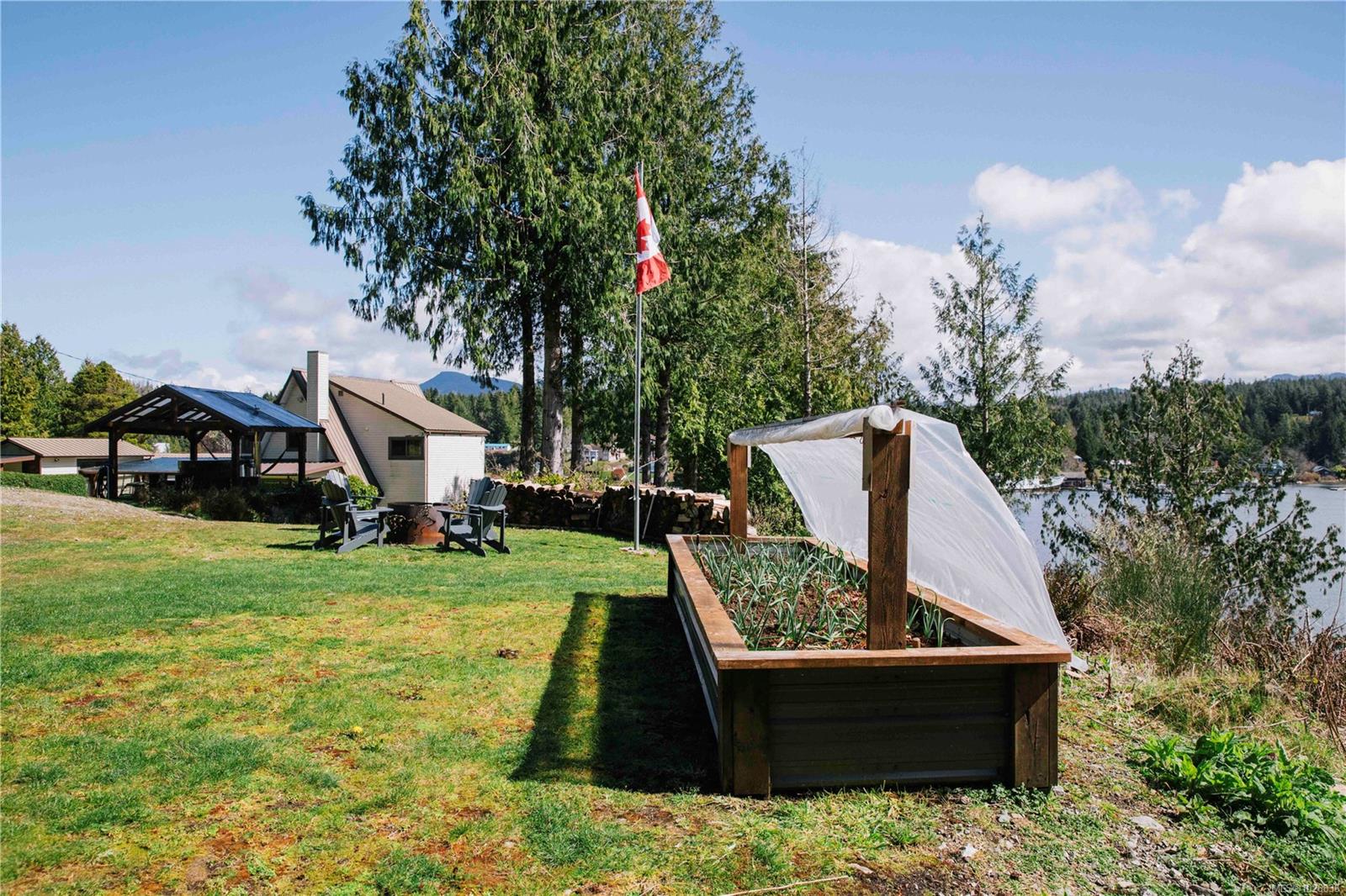 390 Bamfield Inlet
