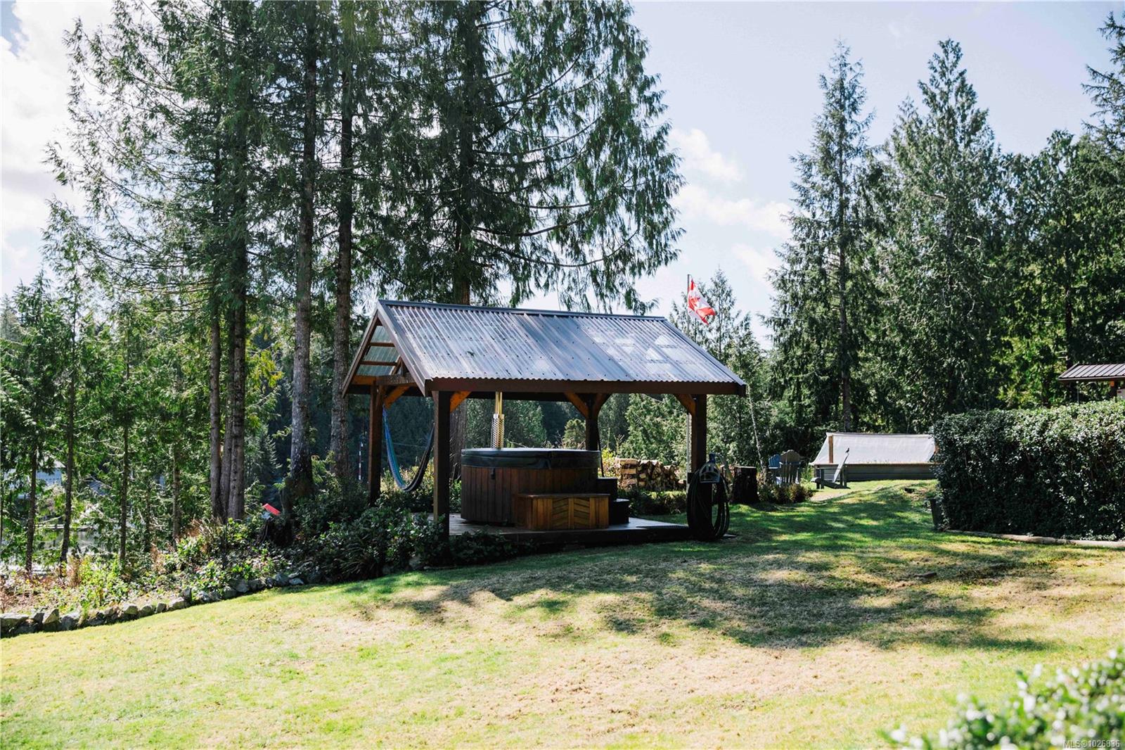 390 Bamfield Inlet