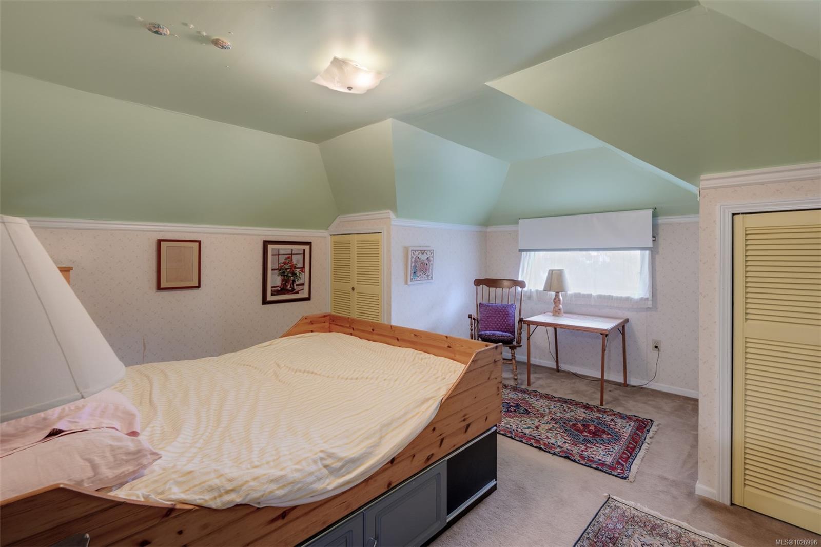 470 Constance Ave