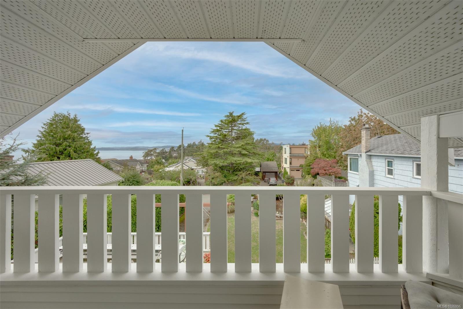 470 Constance Ave