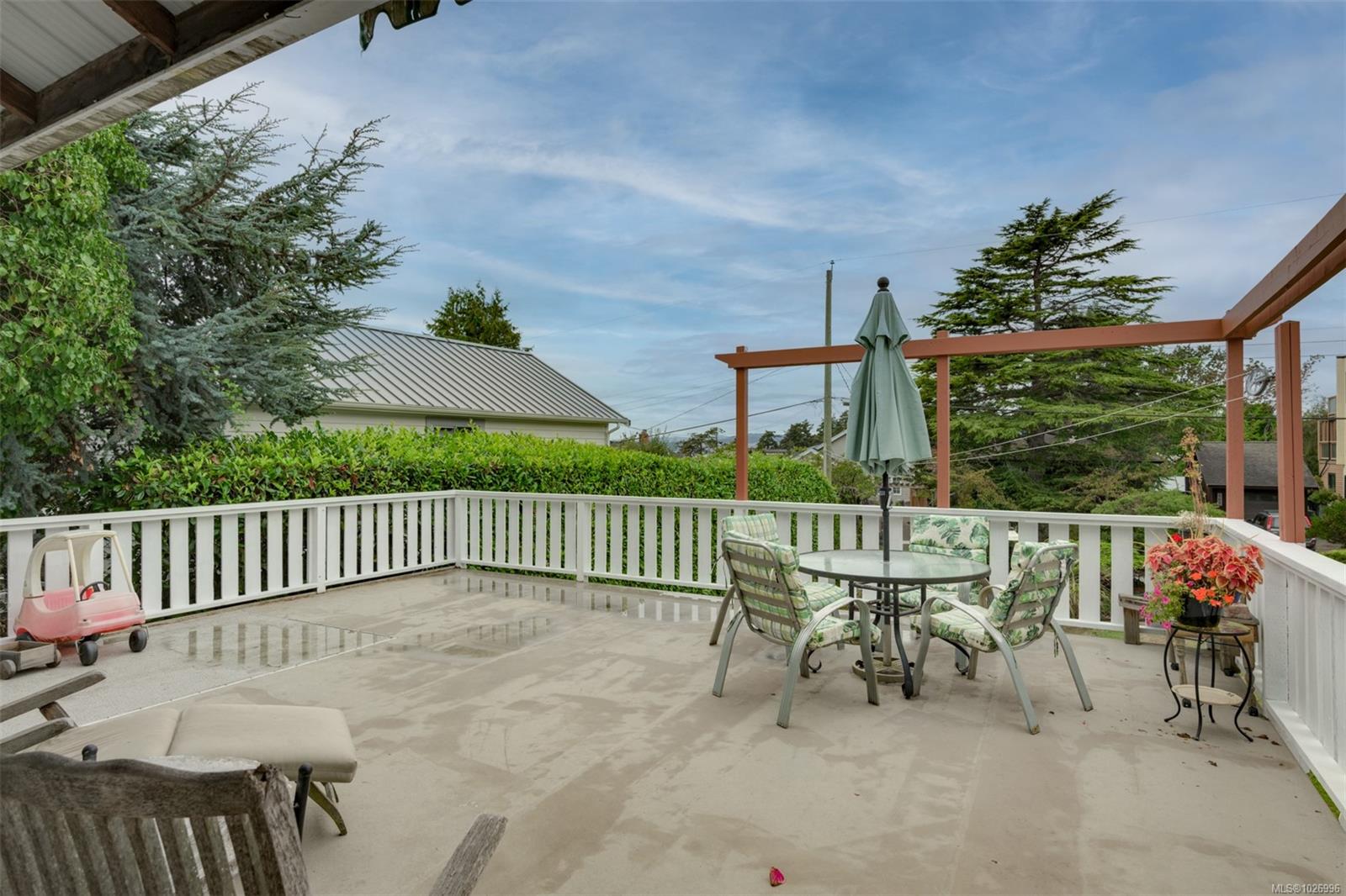 470 Constance Ave