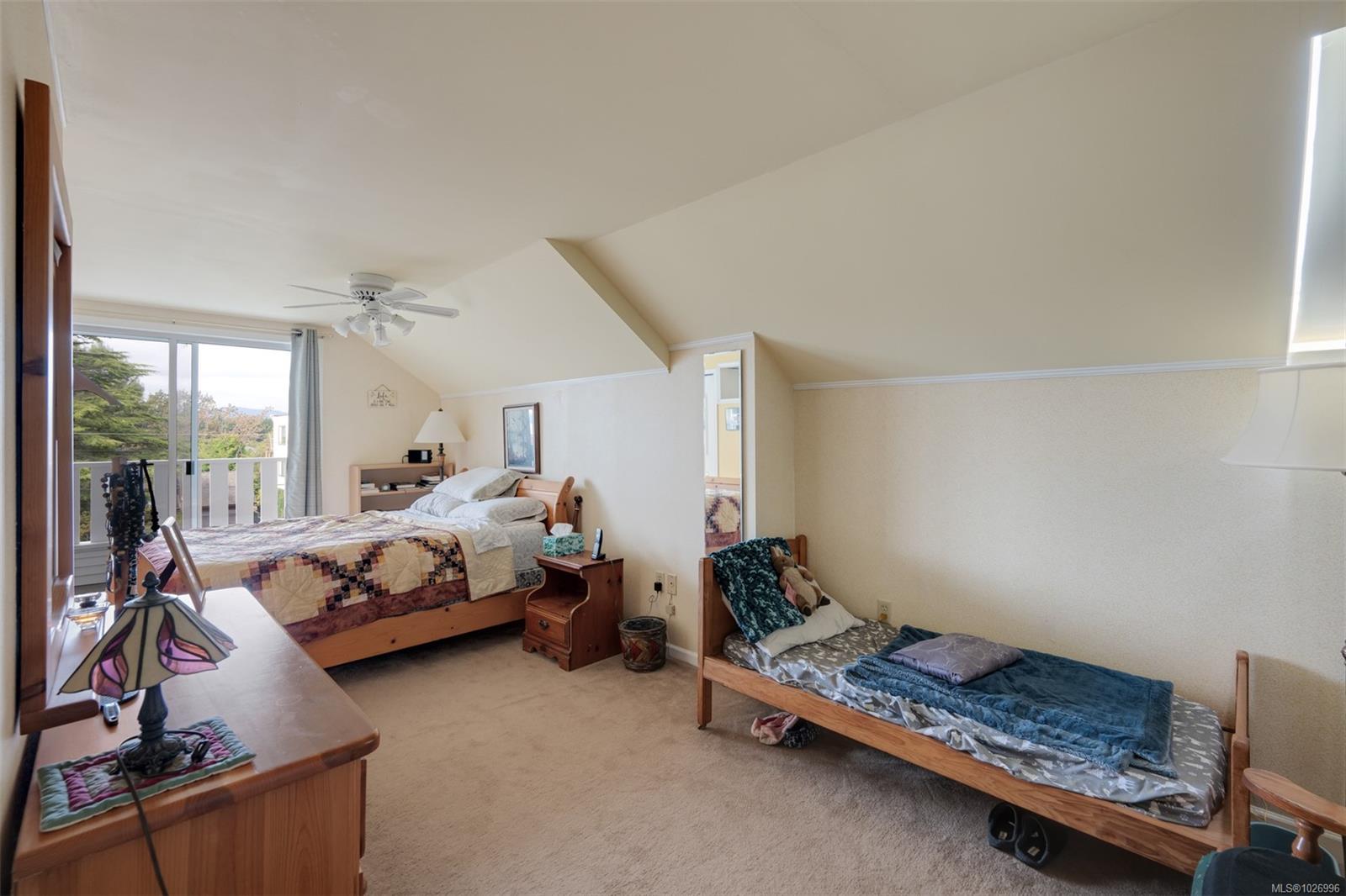 470 Constance Ave