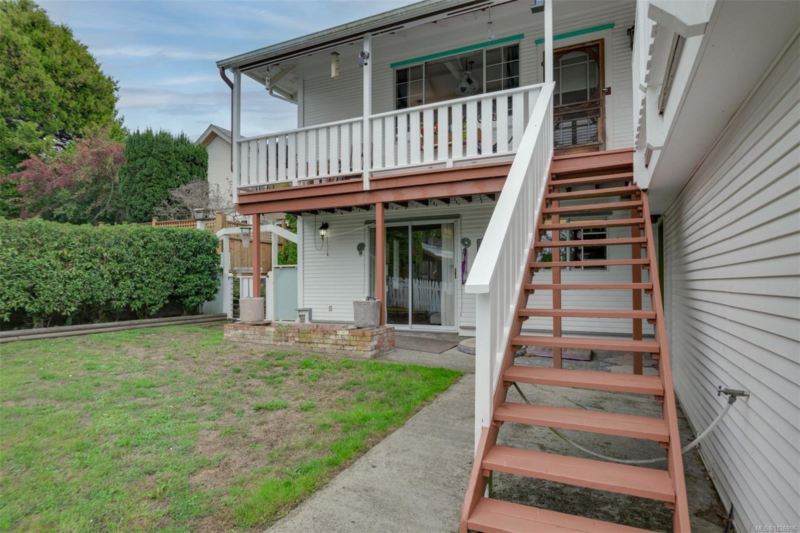 470 Constance Ave