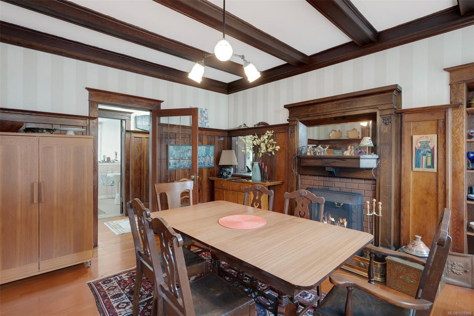 470 Constance Ave