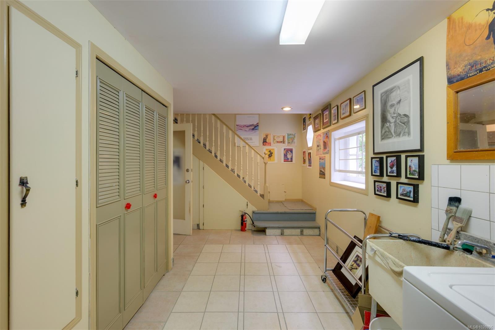 470 Constance Ave