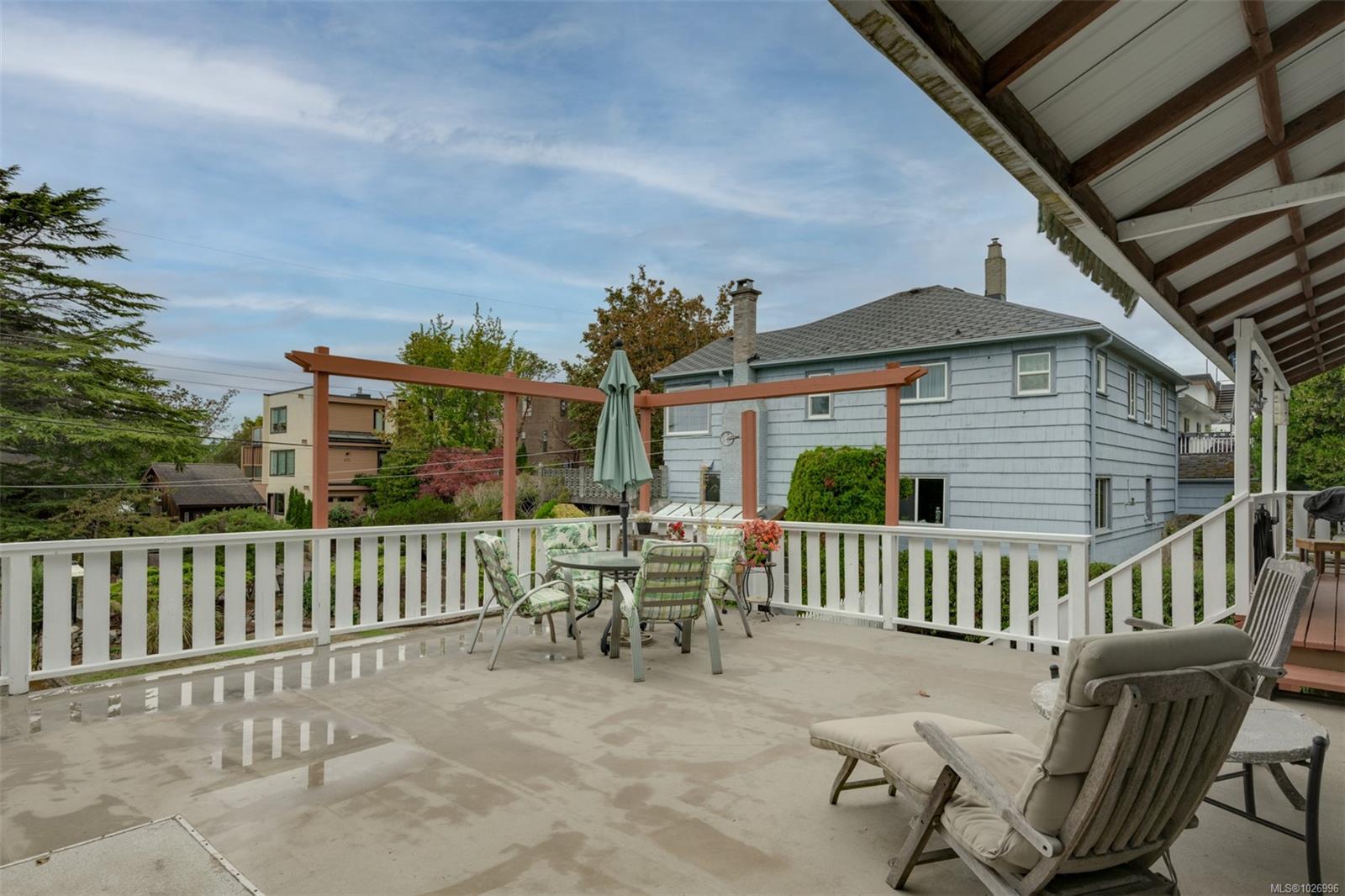 470 Constance Ave