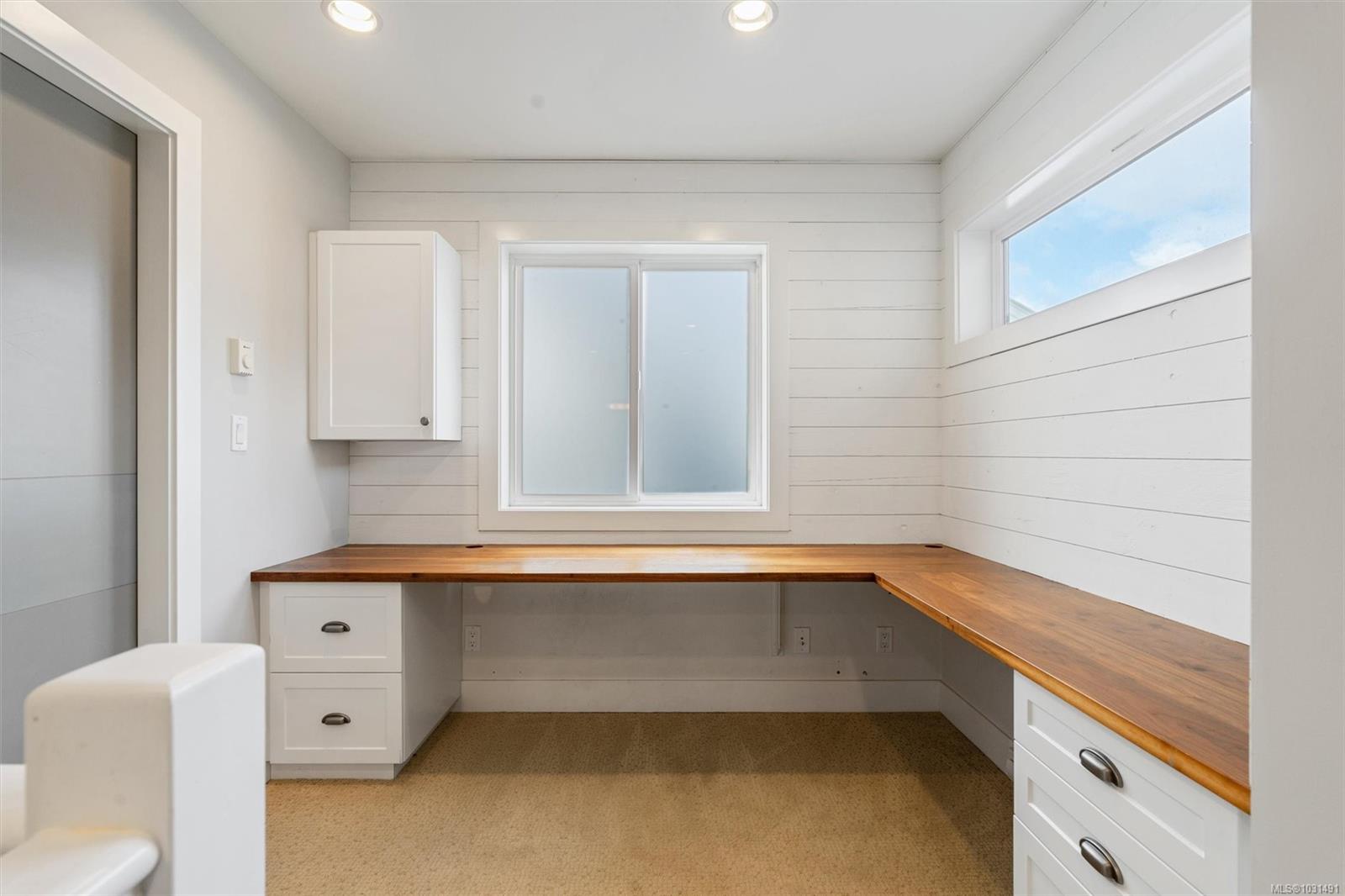 433 Regency Pl