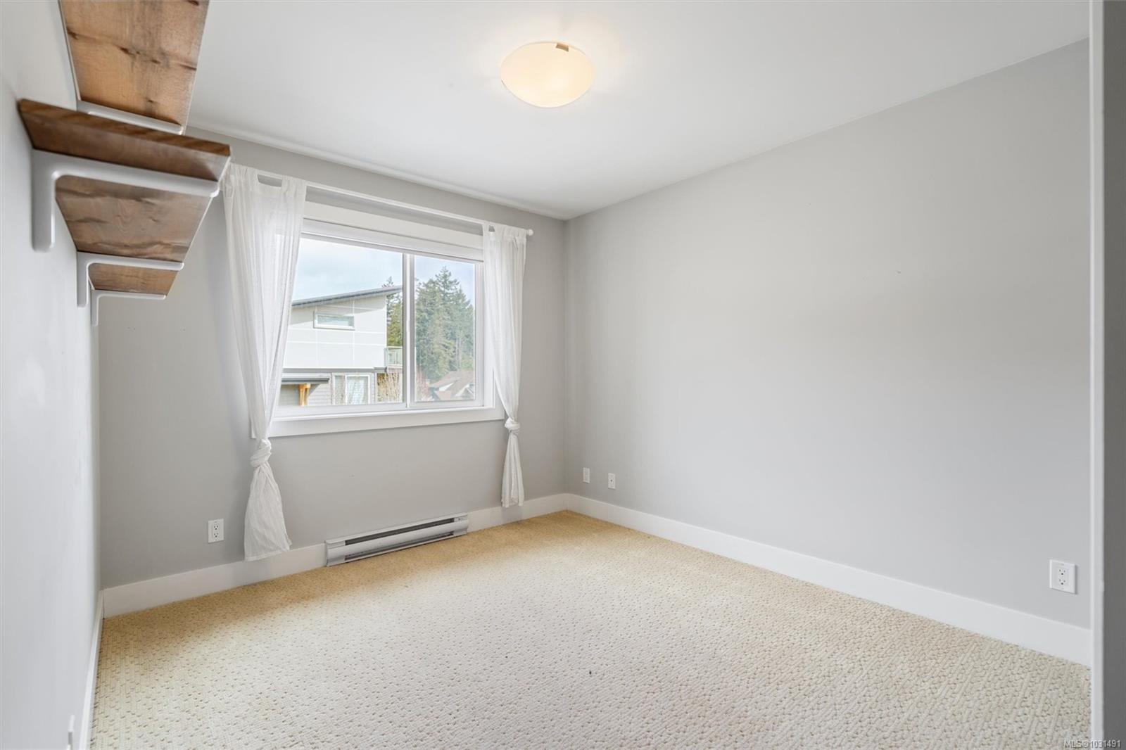 433 Regency Pl