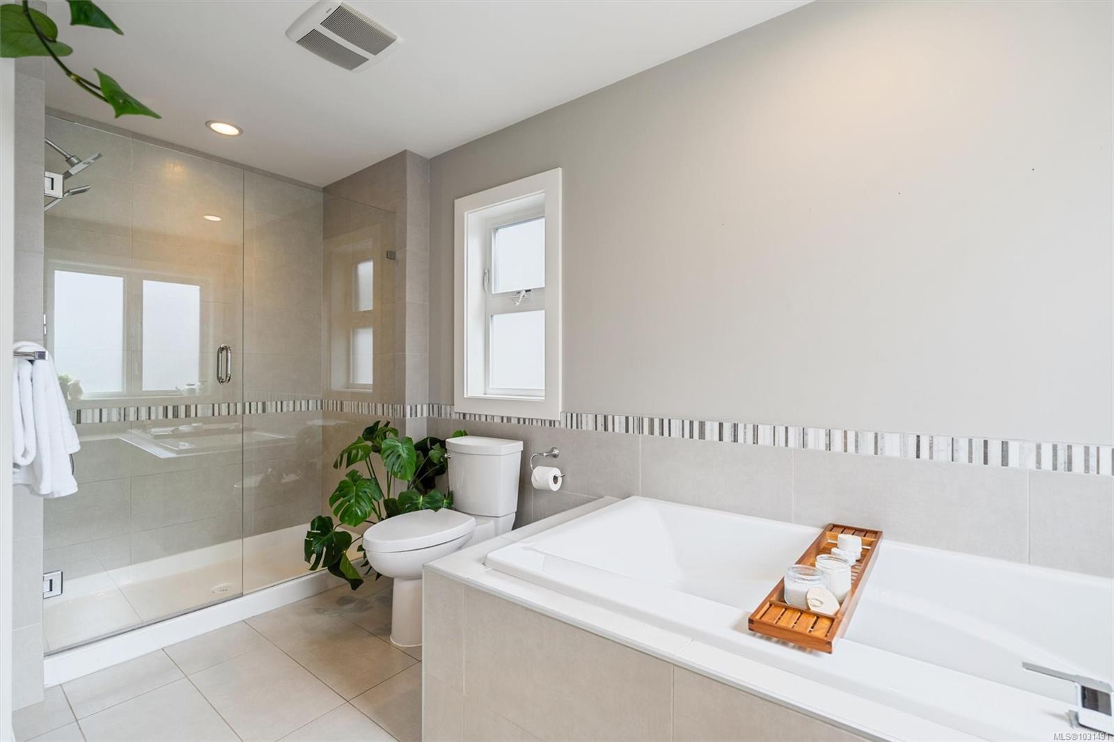 433 Regency Pl