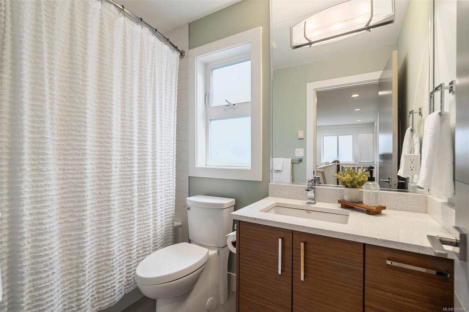 433 Regency Pl
