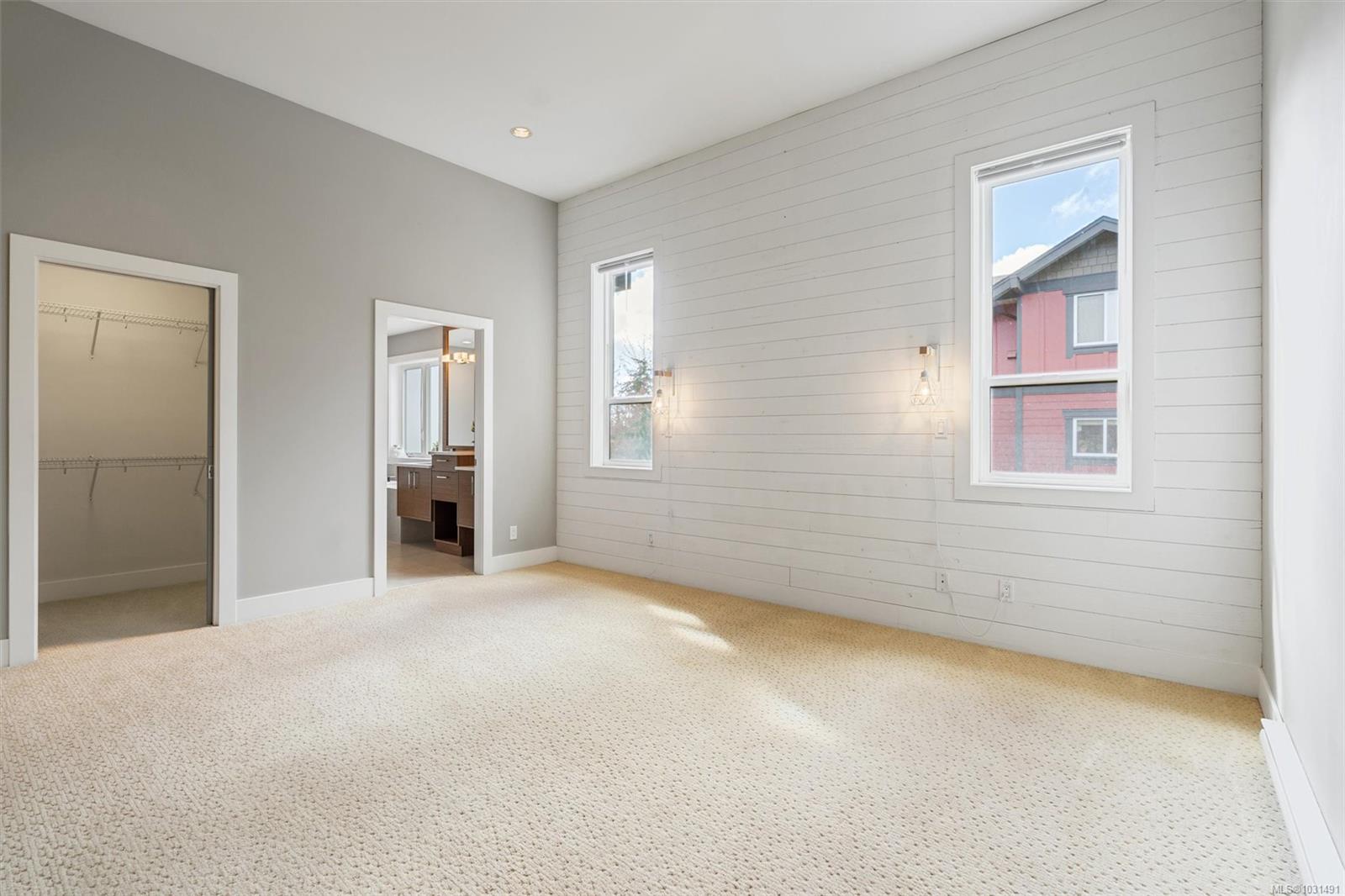 433 Regency Pl