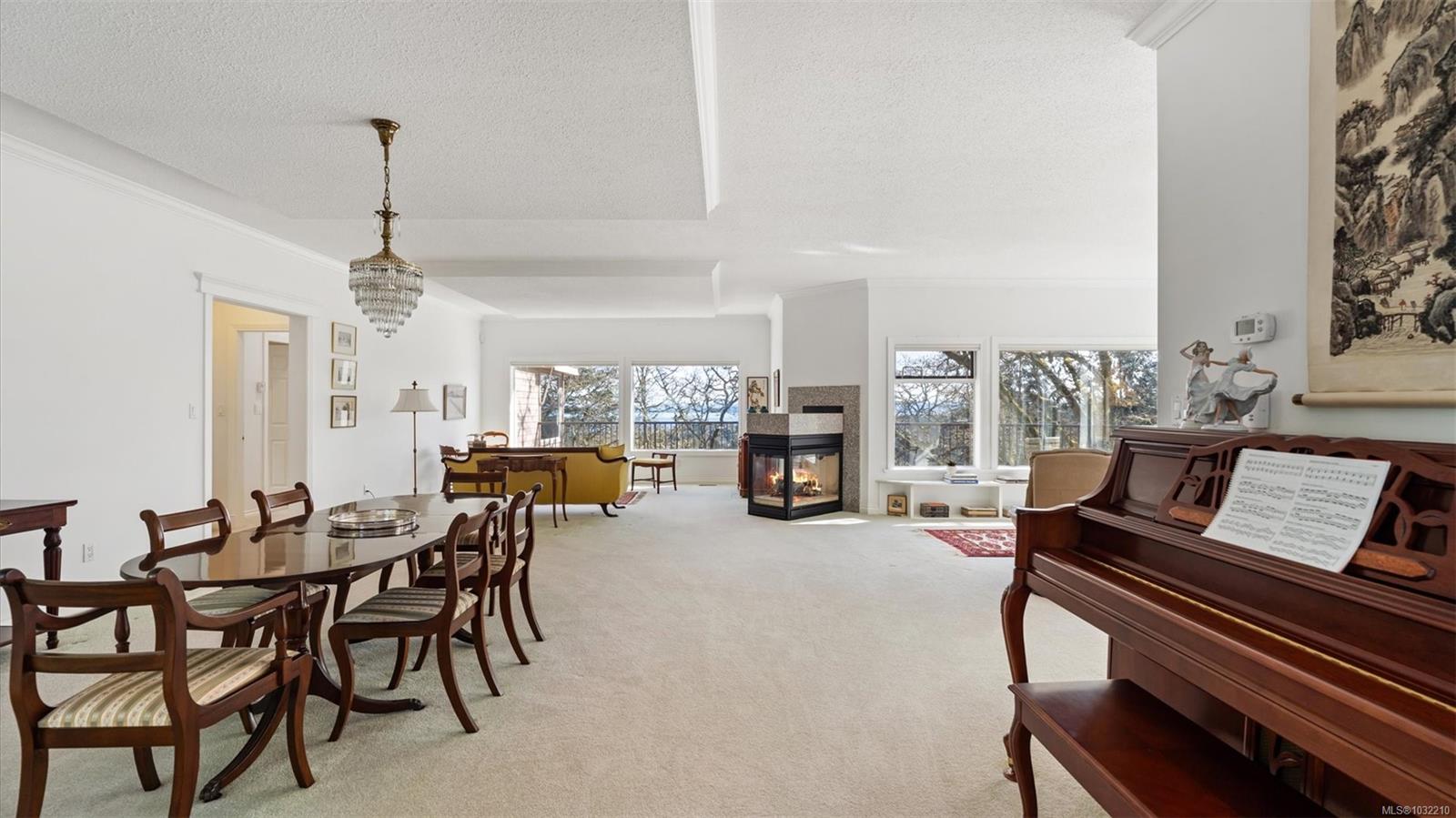 928 Cobblestone Lane