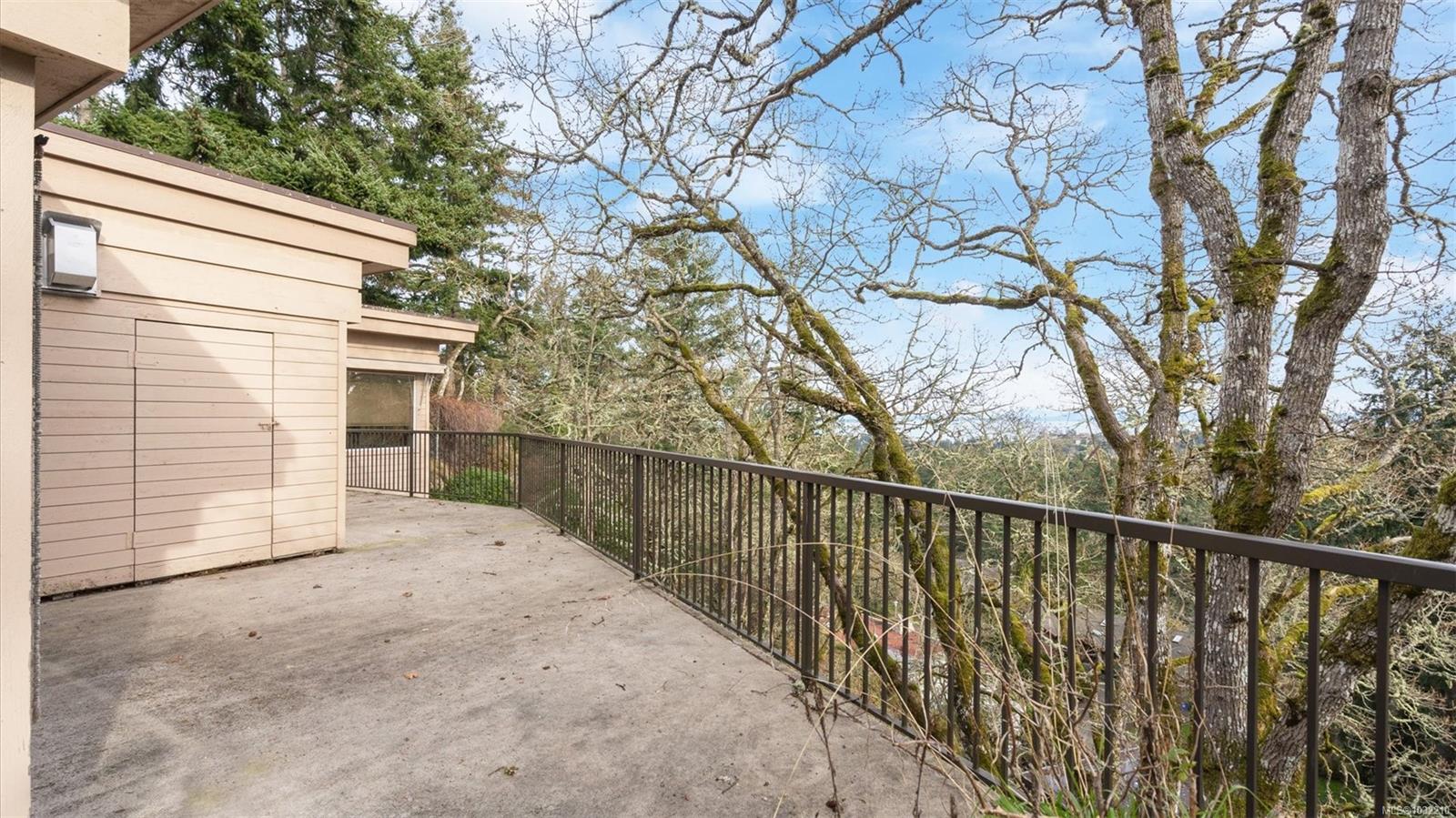 928 Cobblestone Lane