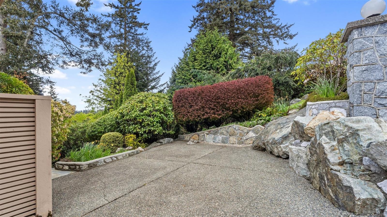 928 Cobblestone Lane