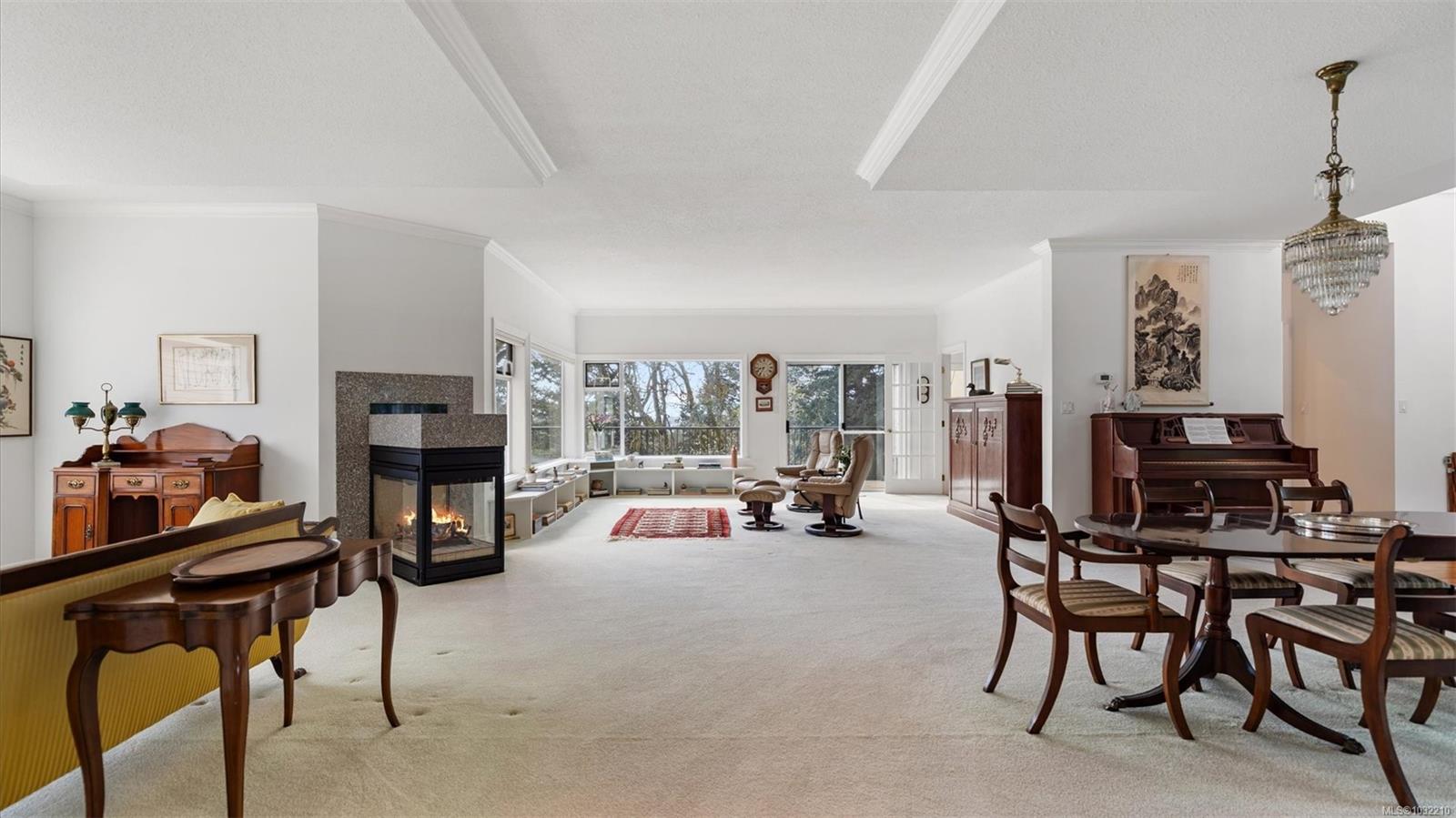 928 Cobblestone Lane