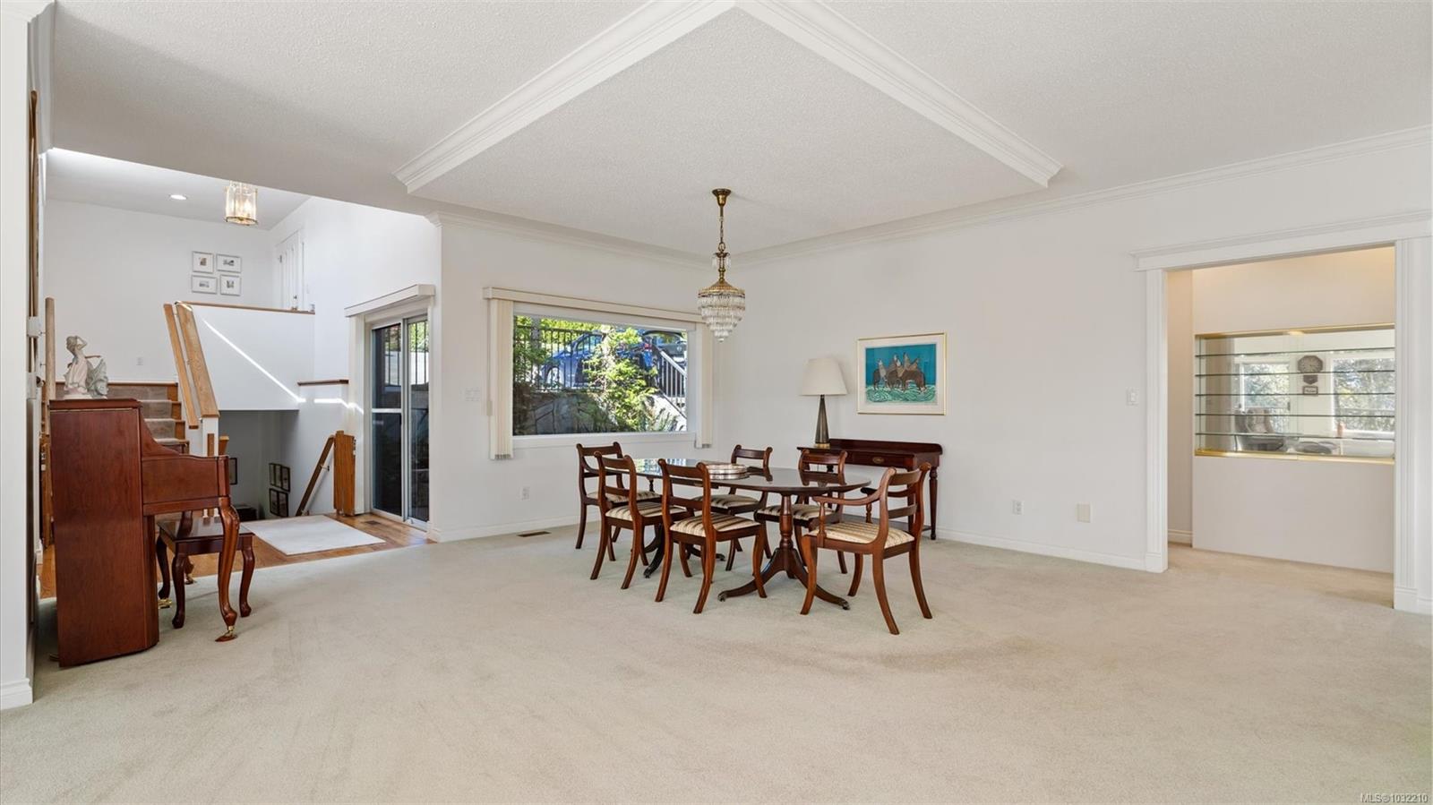 928 Cobblestone Lane