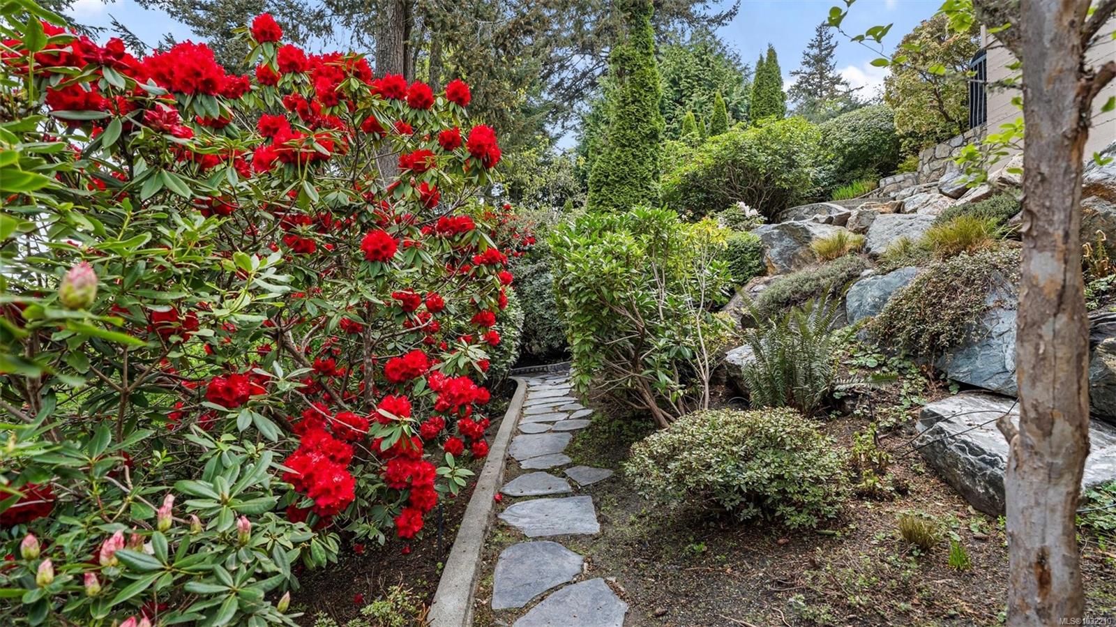 928 Cobblestone Lane