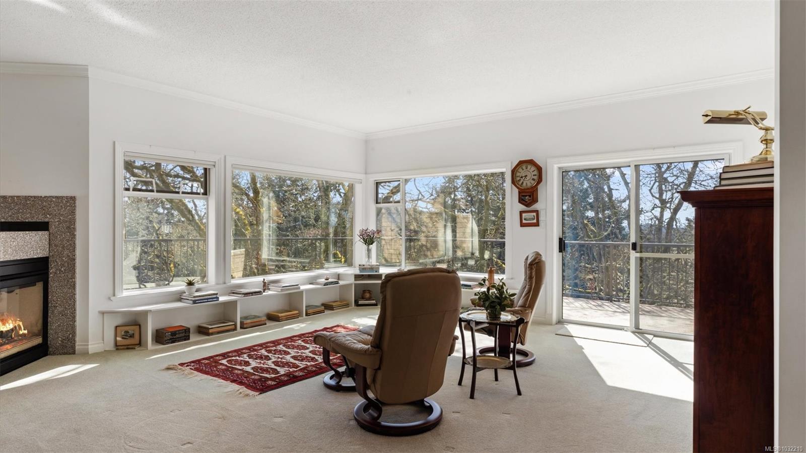 928 Cobblestone Lane