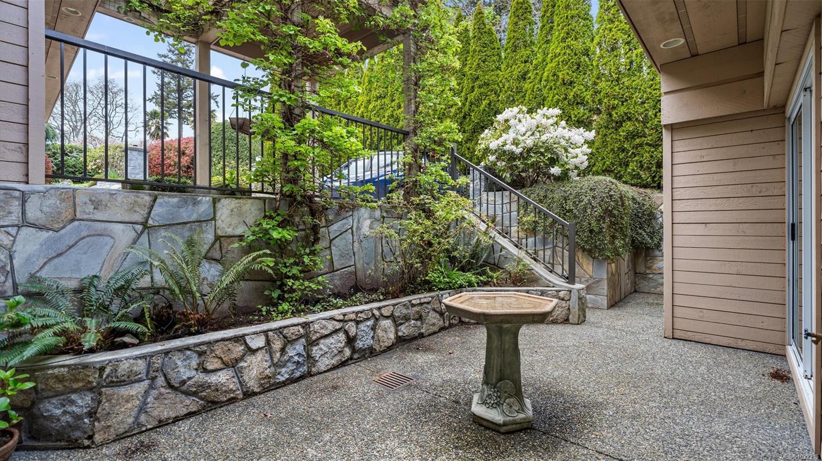 928 Cobblestone Lane