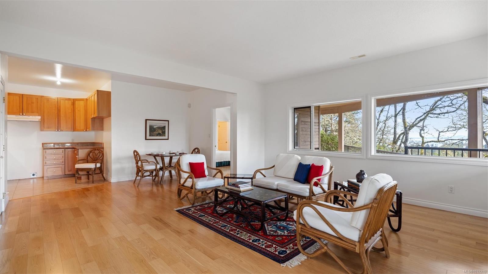 928 Cobblestone Lane
