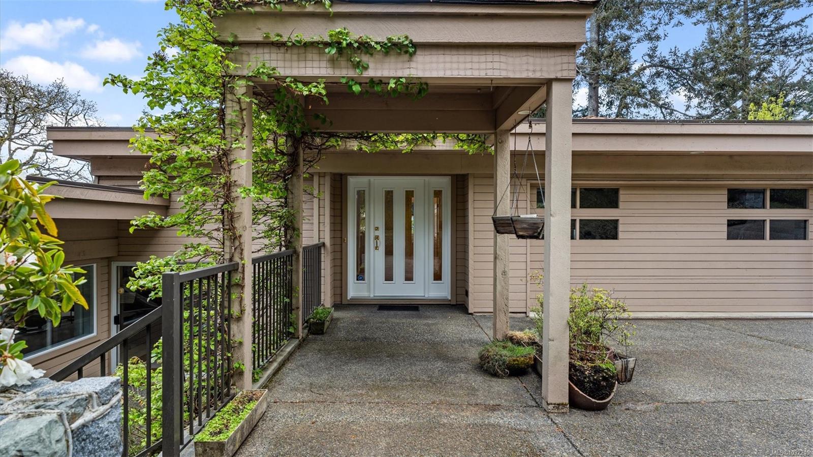928 Cobblestone Lane