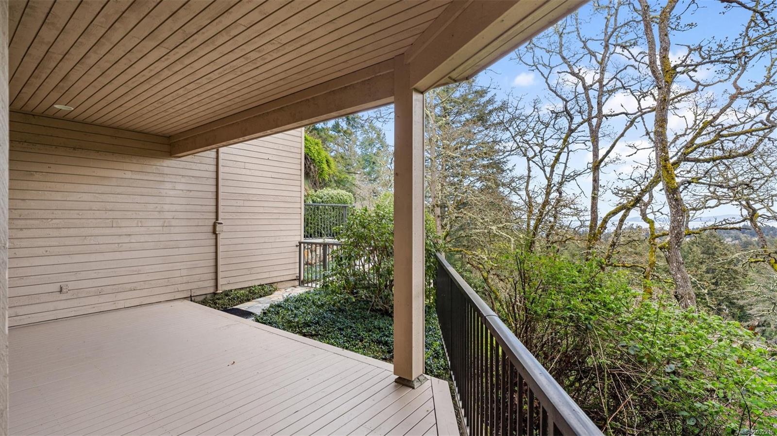 928 Cobblestone Lane