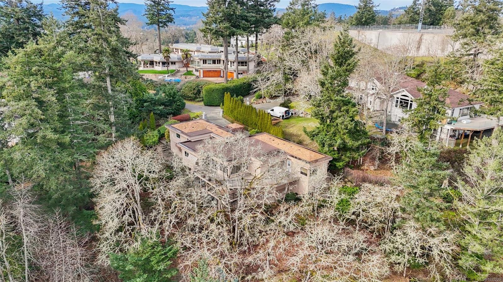928 Cobblestone Lane