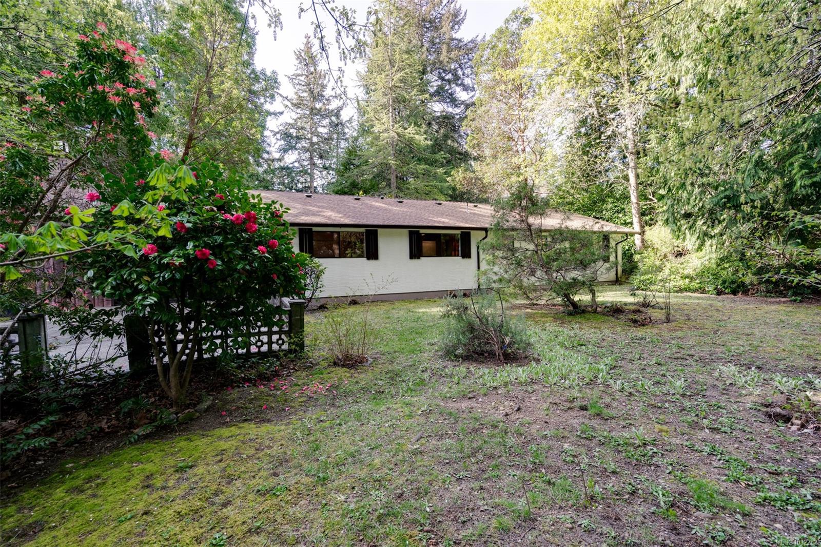 780 Helvetia Cres