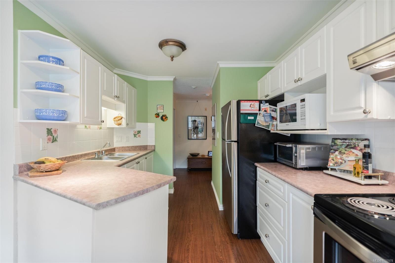 936 Fairfield Rd # 102