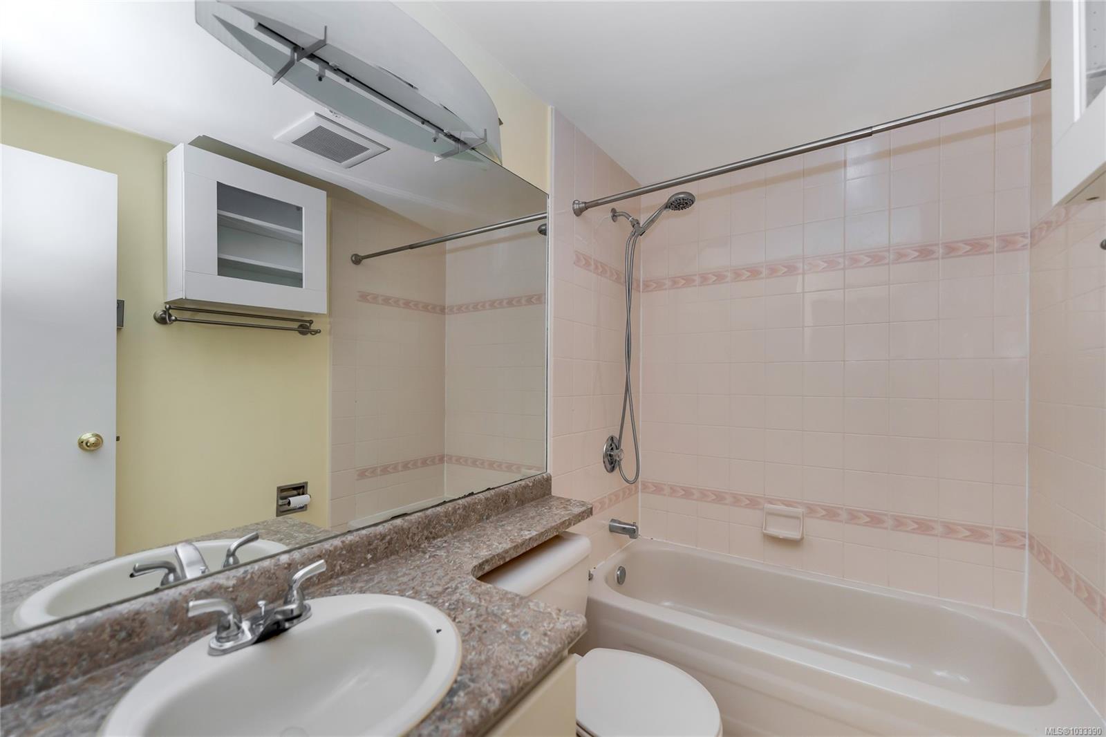 1020 View St # 1004