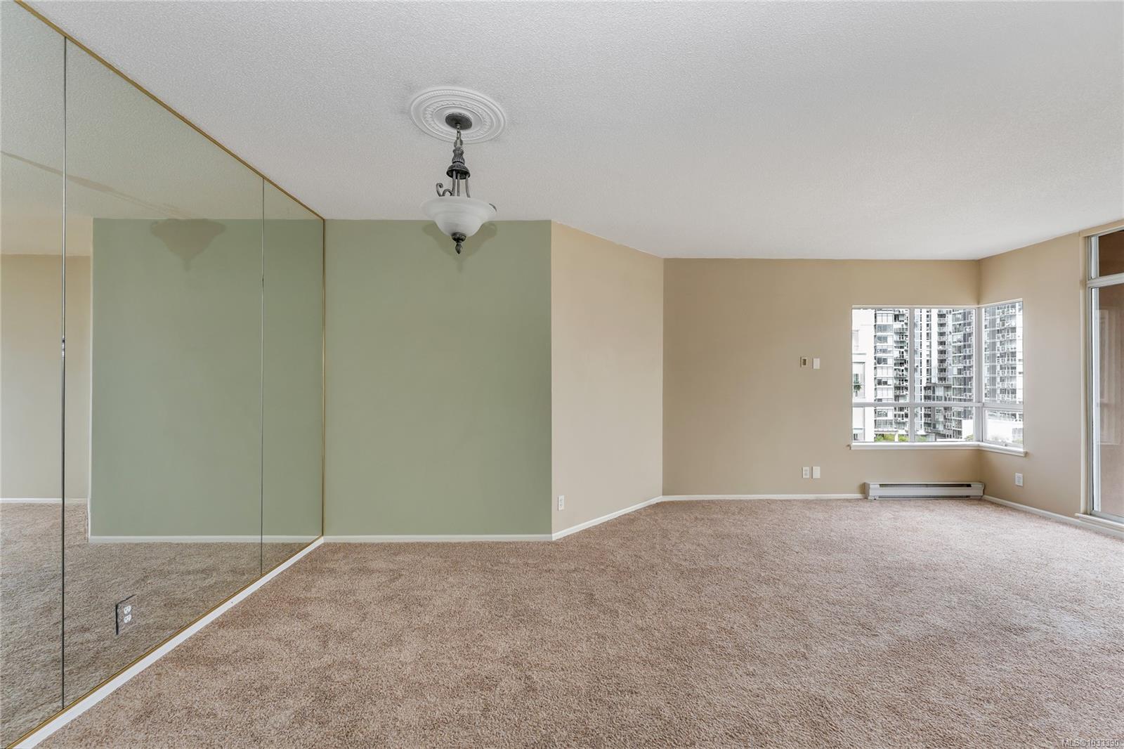 1020 View St # 1004
