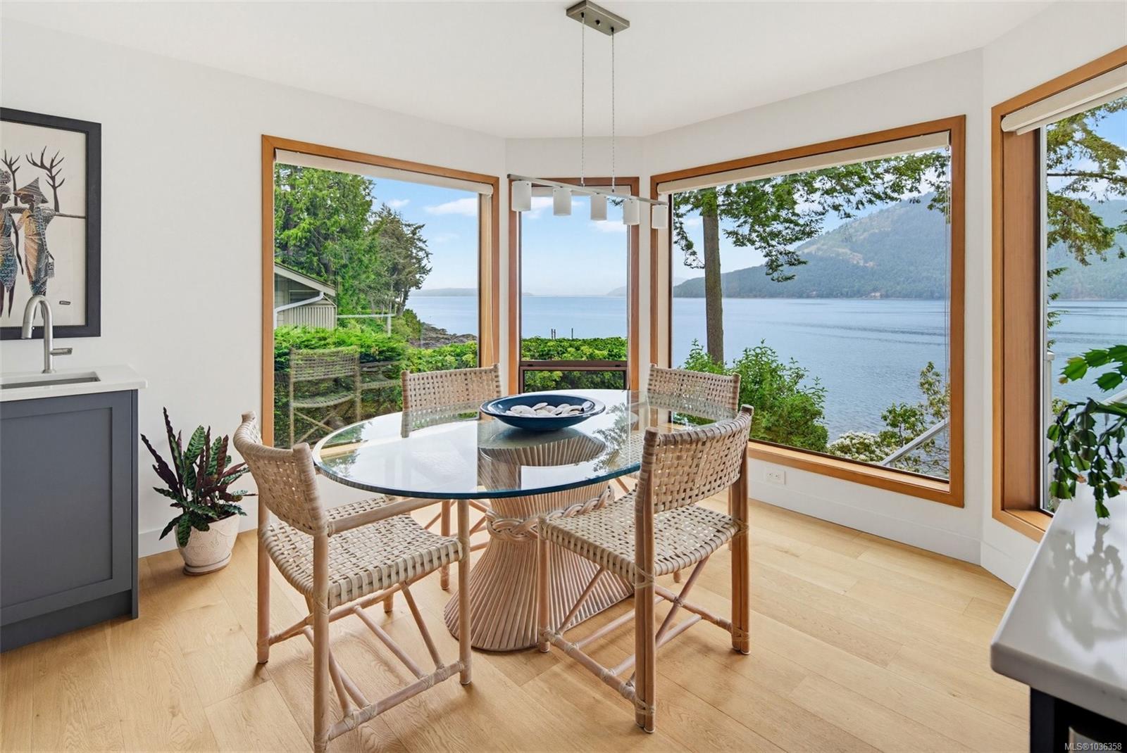 958 Lands End Rd