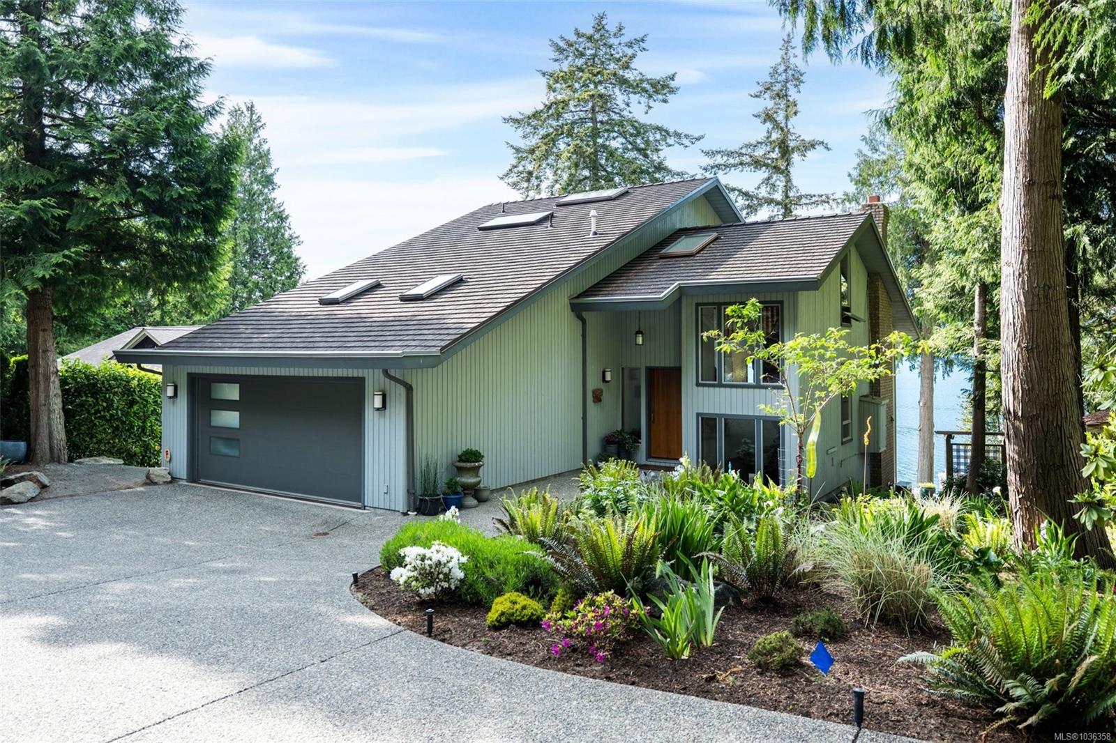 958 Lands End Rd