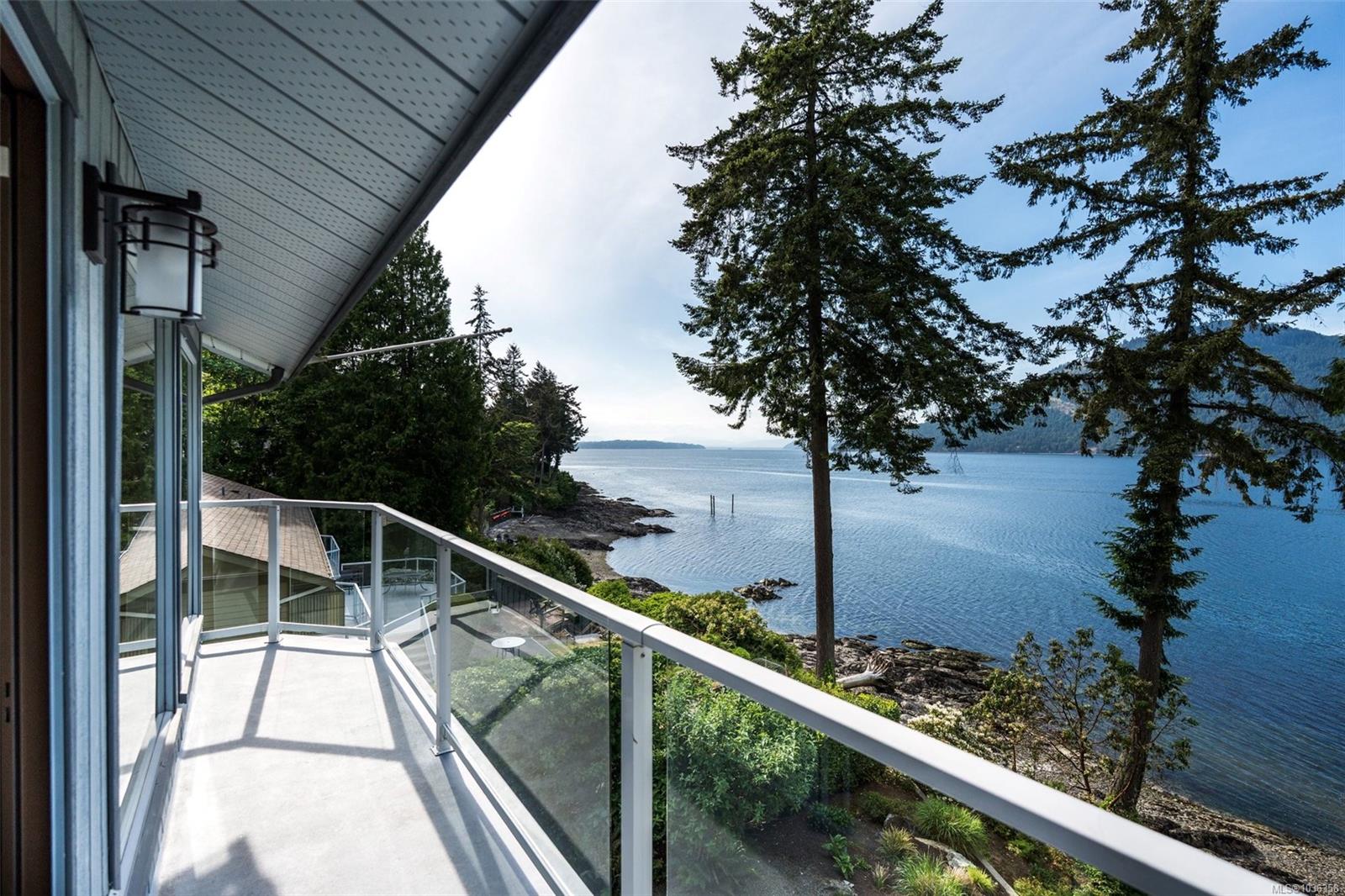 958 Lands End Rd