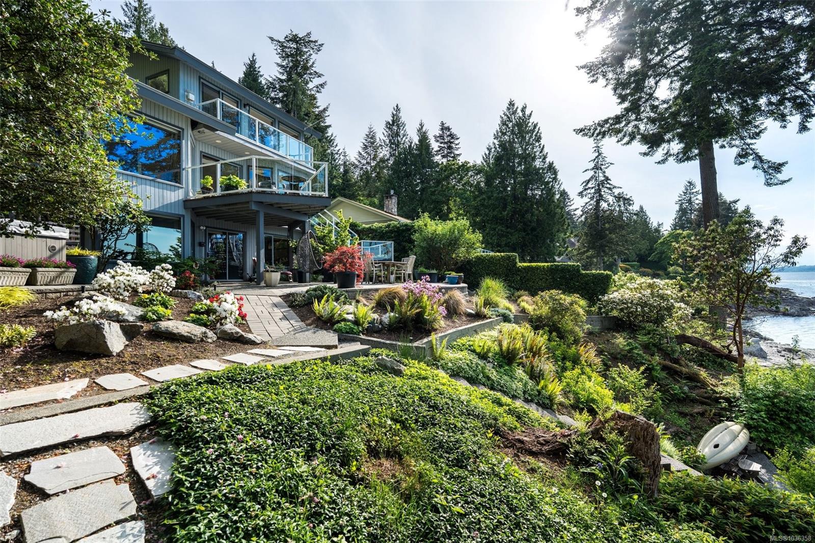958 Lands End Rd