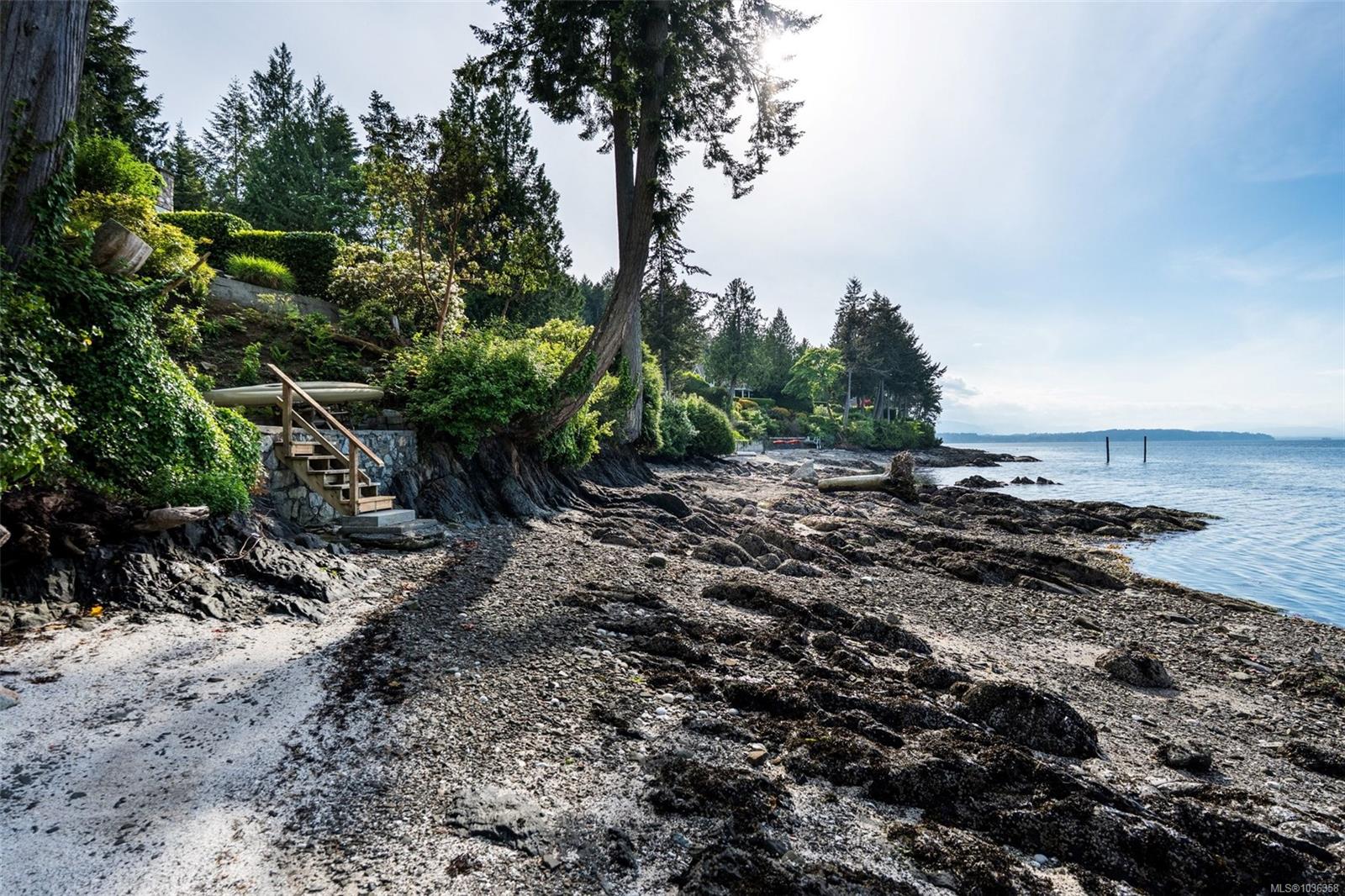 958 Lands End Rd