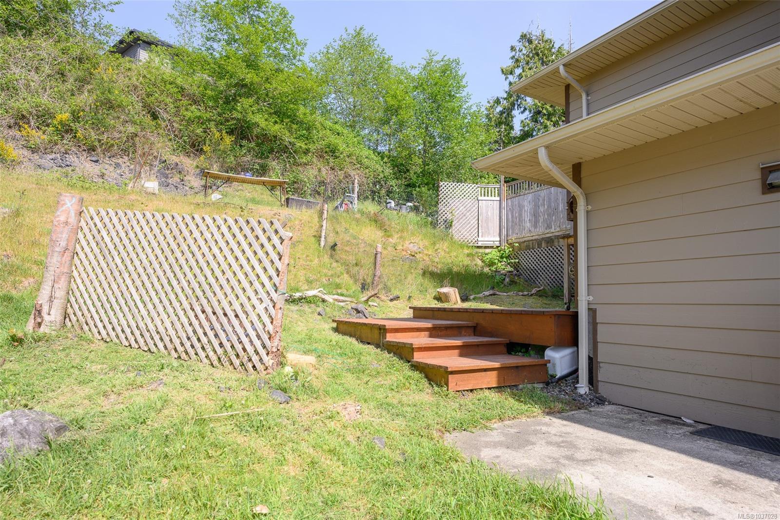 386 Pacific Cres