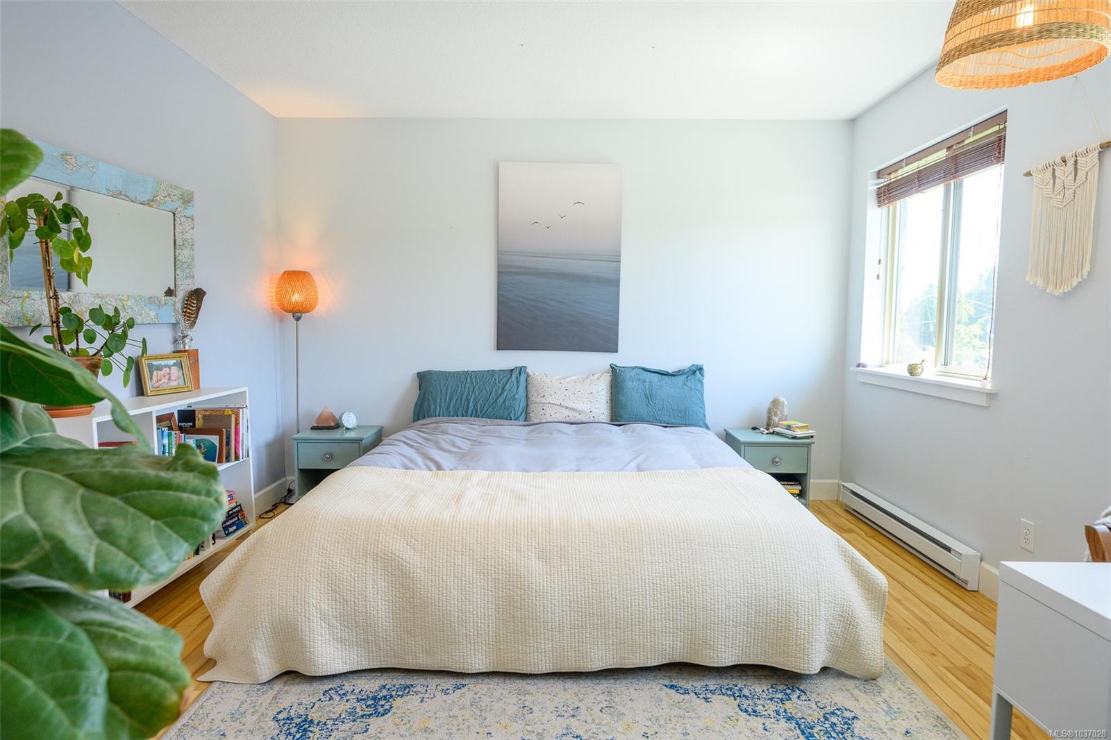 386 Pacific Cres