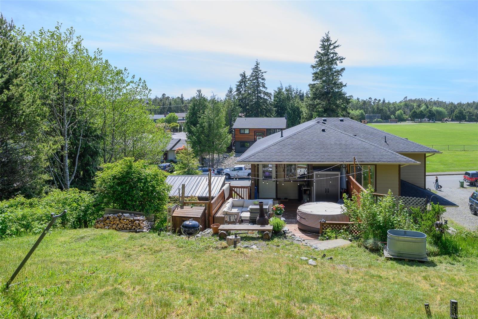 386 Pacific Cres