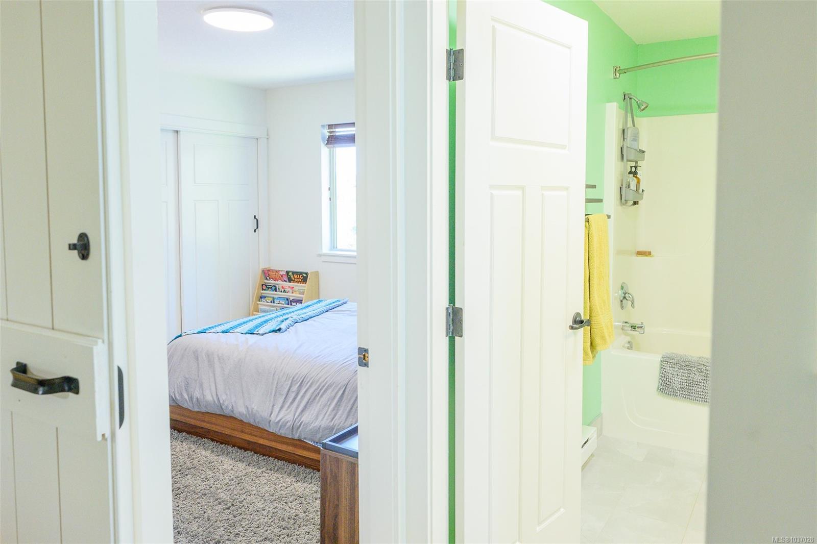 386 Pacific Cres